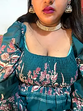 Ayesha mahi online show from October 20, 2025, 2:46 am