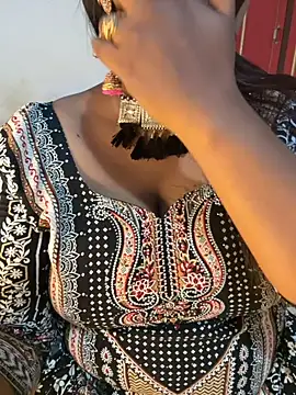 Ayesha mahi online show from October 21, 2025, 8:47 am