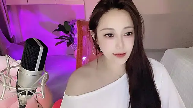 Daisy-77 online show from September 23, 2025, 4:52 am