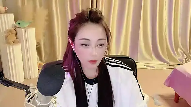 Daisy-77 online show from February 25, 2025, 12:14 am