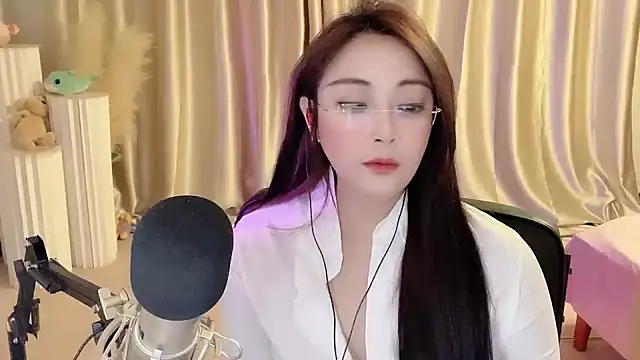 Daisy-77 online show from February 23, 2025, 8:55 pm