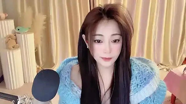 Daisy-77 online show from February 17, 2025, 6:06 pm