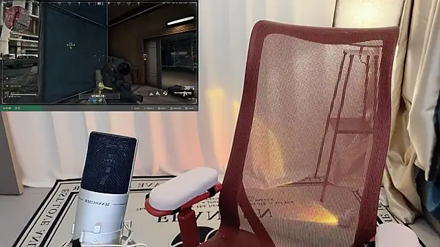 Daisy-77 online show from June 3, 2026, 2:33 pm