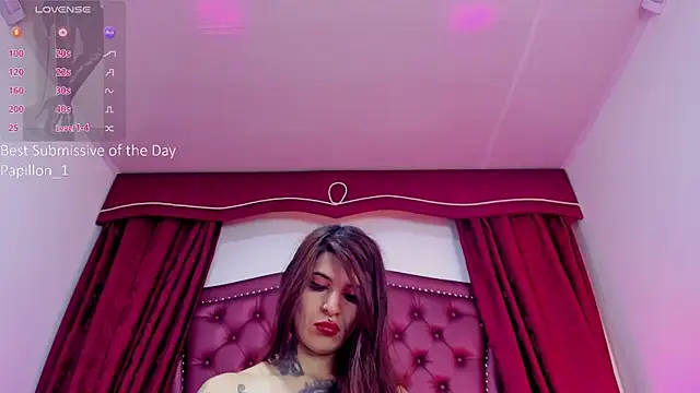 Snapshot of Maddissonlove chatting on October 9, 2025, 12:38 pm Maddissonlove online show from October 9, 2025, 12:38 pm