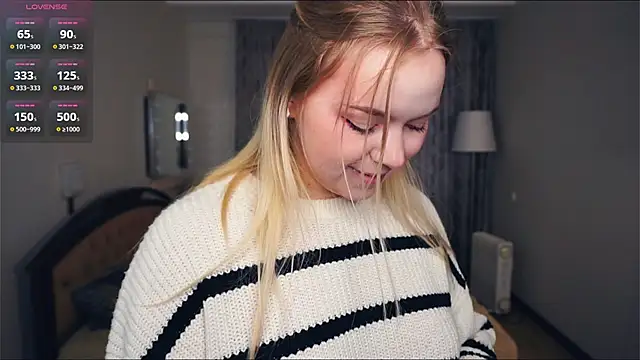 Snapshot of ZaraCreedon chatting on October 10, 2025, 5:08 am ZaraCreedon online show from October 10, 2025, 5:08 am