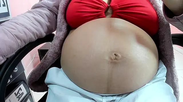 Snapshot of AlanaPetterson chatting on February 7, 2025, 2:37 pm AlanaPetterson online show from February 7, 2025, 2:37 pm