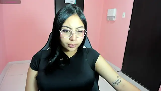 Snapshot of AlanaPetterson chatting on December 20, 2024, 12:49 pm AlanaPetterson online show from December 20, 2024, 12:49 pm