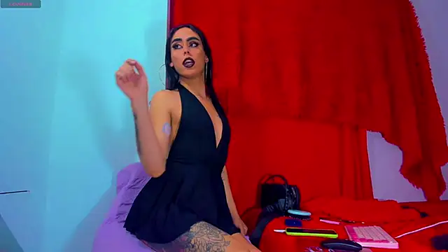 Perla Hotcortes online show from February 13, 2025, 12:24 am