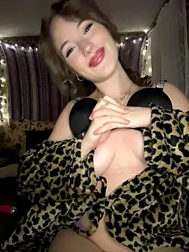 sexydaisyxx online show from October 15, 2025, 9:06 am