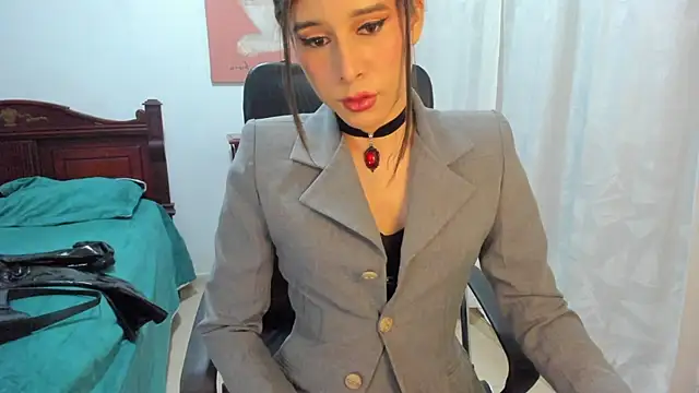 Snapshot of misstresbigcockts chatting on November 15, 2025, 9:57 am misstresbigcockts online show from November 15, 2025, 9:57 am