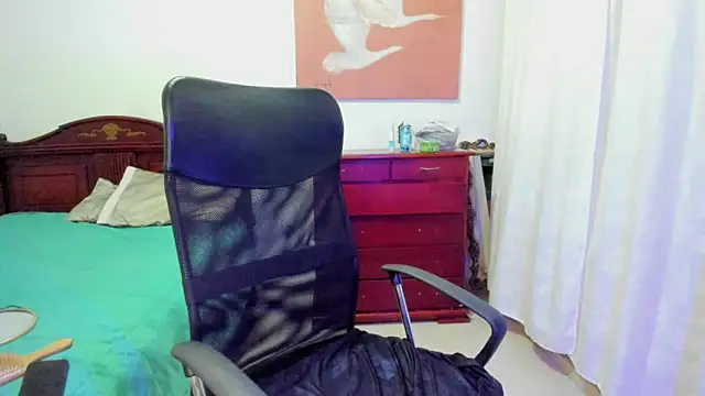 Snapshot of misstresbigcockts chatting on February 5, 2026, 12:39 am misstresbigcockts online show from February 5, 2026, 12:39 am