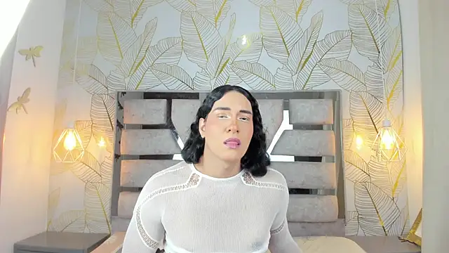 Alison Chan  online show from April 18, 2026, 8:42 pm