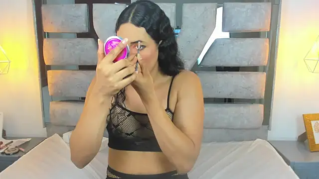 Alison Chan  online show from December 3, 2025, 3:55 pm