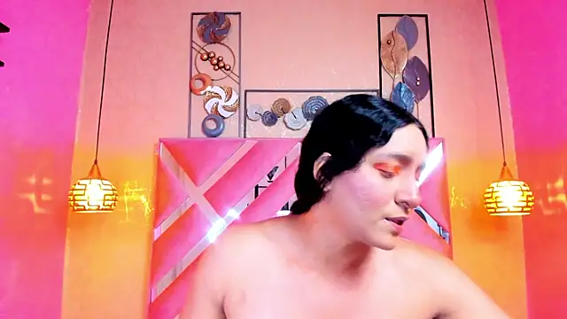 Alison Chan  online show from September 22, 2025, 2:23 pm