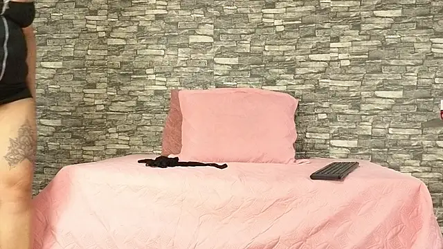 alondrabigtits online show from December 22, 2025, 11:32 am