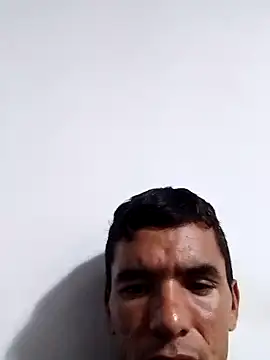 dracoarturo22 online show from September 24, 2025, 12:40 am