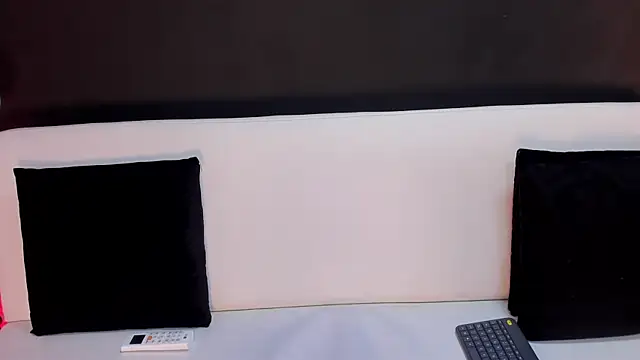 Ada Monroe10 online show from April 1, 2026, 2:03 pm