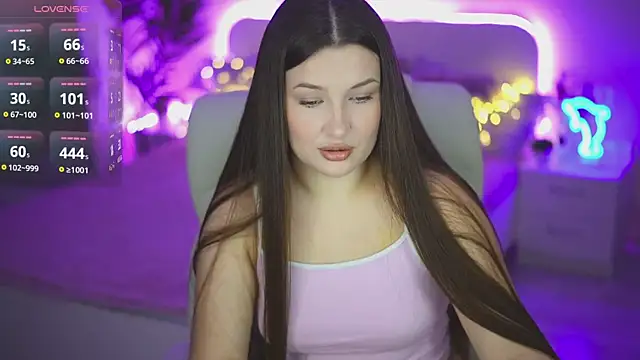 Snapshot of OneLaya chatting on September 27, 2025, 6:30 am OneLaya online show from September 27, 2025, 6:30 am