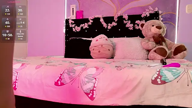 RileySkye online show from April 27, 2026, 6:50 pm