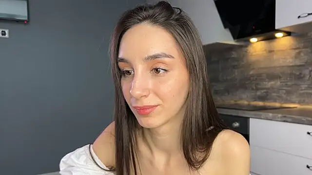 ElizabethElison online show from January 21, 2025, 12:39 pm