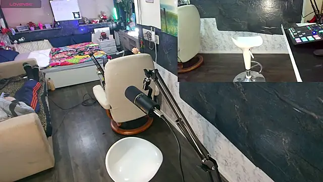 Doggyray44 online show from December 20, 2024, 4:31 am