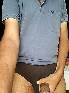 Snapshot of Smartboi007 chatting on October 5, 2025, 11:56 am Smartboi007 online show from October 5, 2025, 11:56 am