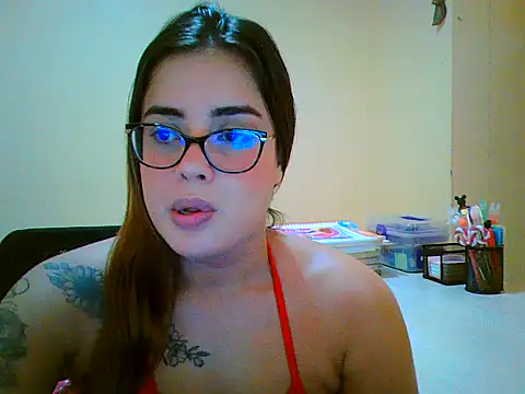 Snapshot of maliamiller chatting on February 12, 2026, 6:18 pm maliamiller online show from February 12, 2026, 6:18 pm