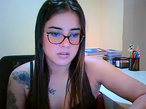 Snapshot of maliamiller chatting on February 25, 2026, 12:22 am maliamiller online show from February 25, 2026, 12:22 am