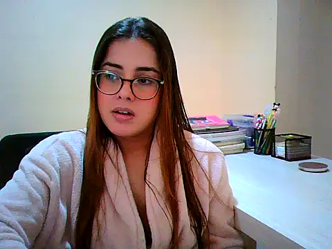 maliamiller online show from September 26, 2025, 10:38 pm