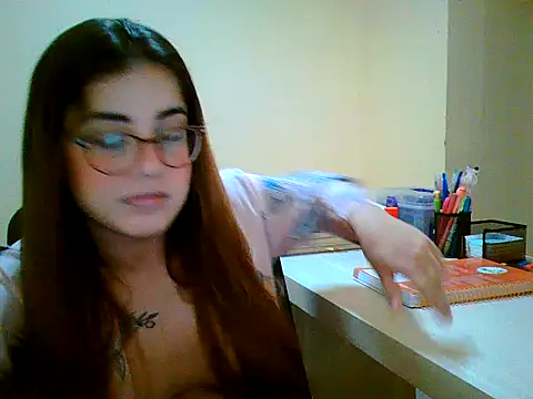 maliamiller online show from October 17, 2025, 6:32 pm