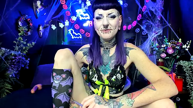 Snapshot of Purple_Coffin666 chatting on October 9, 2025, 9:04 pm Purple Coffin666 online show from October 9, 2025, 9:04 pm