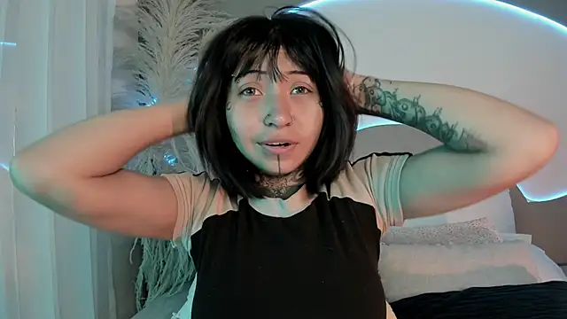 Snapshot of Evangeline_bell chatting on October 28, 2025, 12:26 pm Evangeline bell online show from October 28, 2025, 12:26 pm