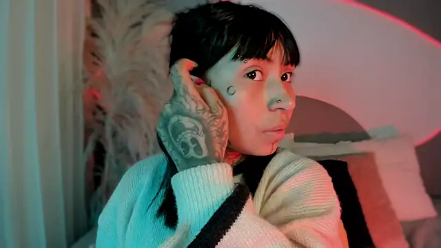 Snapshot of Evangeline_bell chatting on September 20, 2025, 12:21 pm Evangeline bell online show from September 20, 2025, 12:21 pm