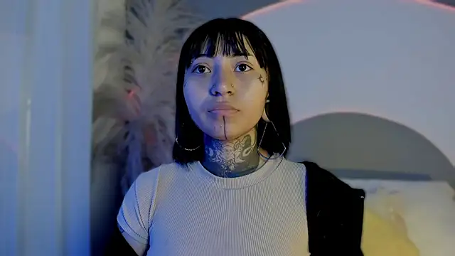 Snapshot of Evangeline_bell chatting on October 14, 2025, 3:34 pm Evangeline bell online show from October 14, 2025, 3:34 pm