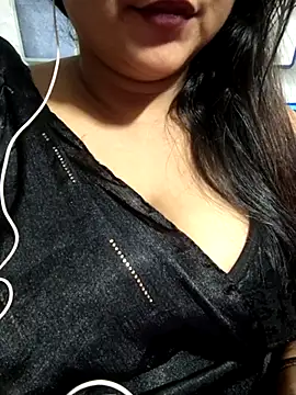 Snapshot of Jeenat_ chatting on December 29, 2024, 7:43 pm Jeenat online show from December 29, 2024, 7:43 pm