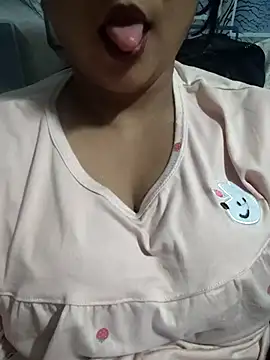 Snapshot of Jeenat_ chatting on February 26, 2025, 6:37 pm Jeenat online show from February 26, 2025, 6:37 pm