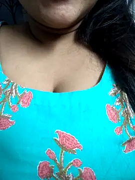 Snapshot of Jeenat_ chatting on March 7, 2025, 6:43 pm Jeenat online show from March 7, 2025, 6:43 pm