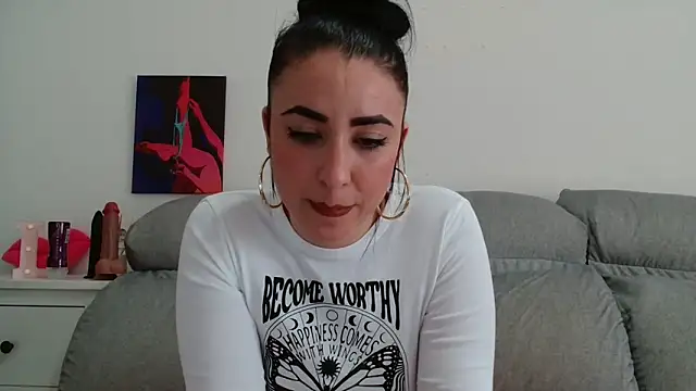 leilacam25 online show from January 15, 2026, 2:53 pm