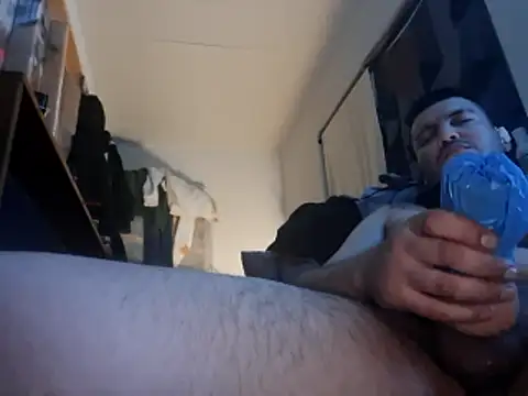 Snapshot of KeptupHack chatting on October 24, 2025, 1:32 pm KeptupHack online show from October 24, 2025, 1:32 pm