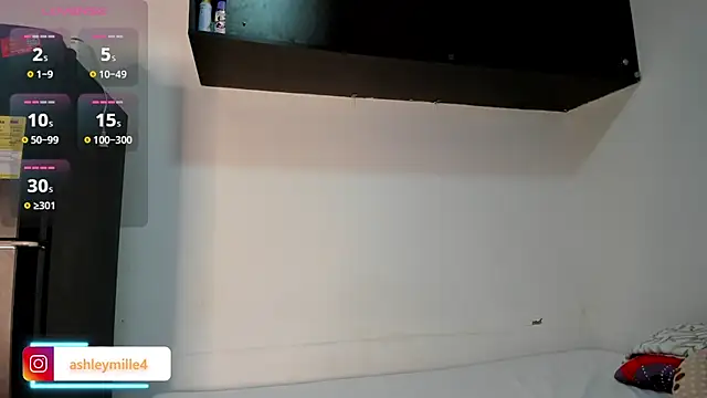  ashleymiller online show from October 7, 2025, 7:15 pm