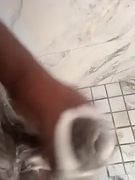 Snapshot of Obranz1234 chatting on October 24, 2025, 3:22 pm Obranz1234 online show from October 24, 2025, 3:22 pm