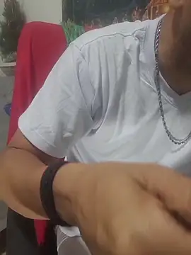 latinmartin73 online show from December 20, 2025, 3:04 pm