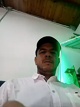 latinmartin73 online show from February 27, 2025, 1:08 am