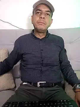 latinmartin73 online show from February 6, 2025, 12:54 am