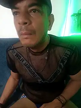 latinmartin73 online show from March 2, 2025, 1:53 pm