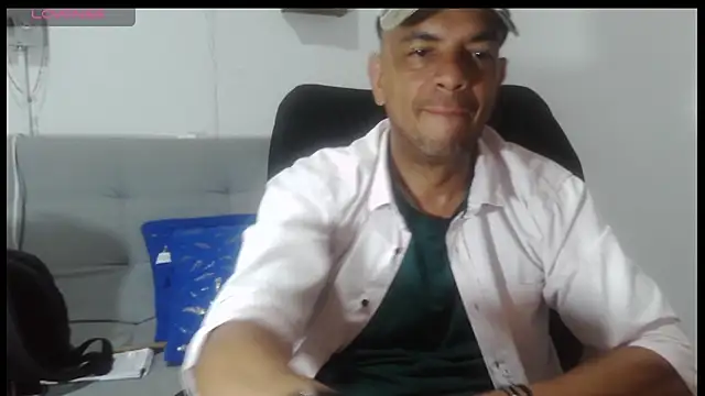 latinmartin73 online show from May 20, 2026, 12:29 am