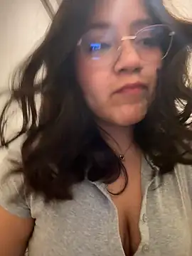 Snapshot of kittyfresita chatting on October 7, 2025, 2:34 am kittyfresita online show from October 7, 2025, 2:34 am