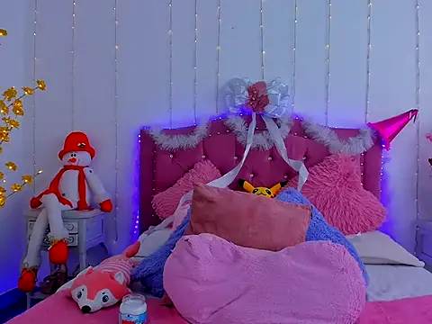 dulcevegga online show from December 14, 2025, 7:08 pm