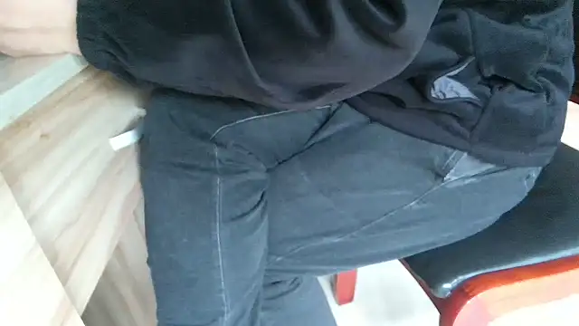 huzi518 online show from March 21, 2026, 2:46 am