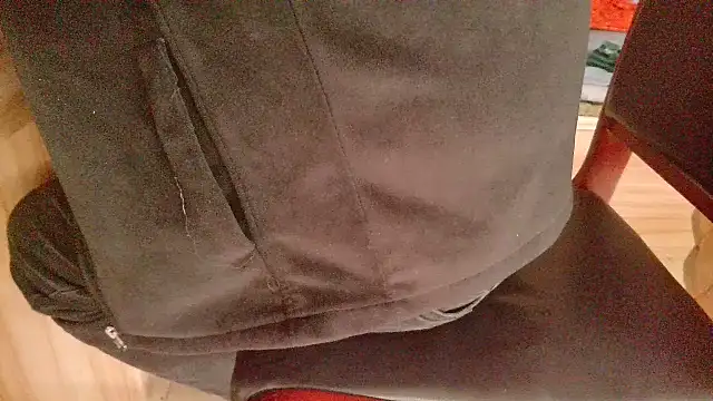 huzi518 online show from November 22, 2025, 6:56 am